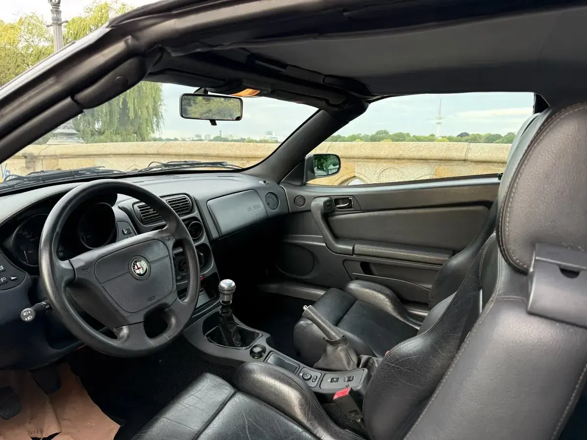 Gebraucht Alfa Romeo Spider 192 PS (141 kW) 1997 Schwarz Cabrio