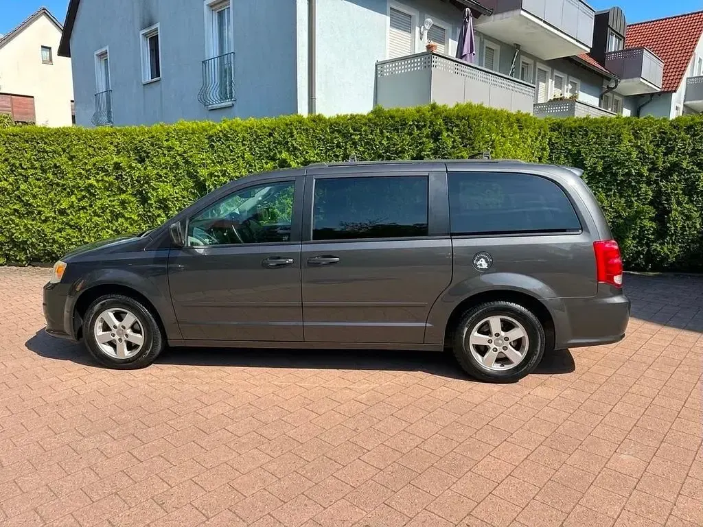 Gebraucht Dodge Grand Caravan 286 PS (210 kW) 2013 Schwarz Van / Kleinbus