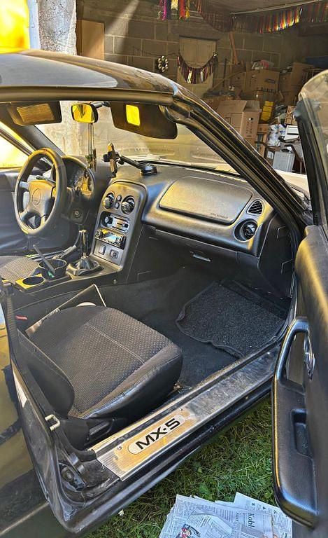 Gebraucht Mazda MX5 90 PS (66 kW) 1997 Schwarz Cabrio
