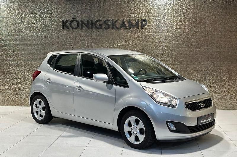 Silber Gebraucht 2012 Kia Venga Spirit Kleinwagen | 7.690 € (Fairer Preis) - Bild 1/4