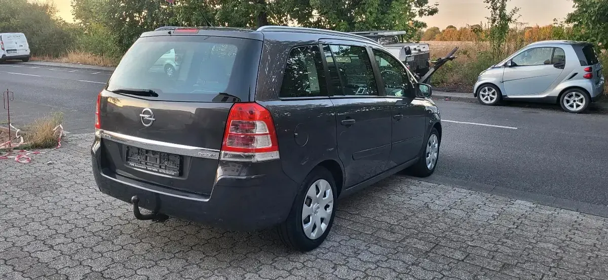 Gebraucht Opel Zafira 116 PS (85 kW) 2013 Grau Van / Kleinbus