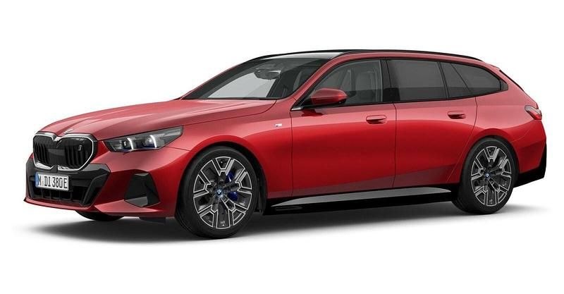 Rot Gebraucht 2024 BMW i5 Comfort Edition Limousine | 63.906 € (Fairer Preis) - Bild 1/4