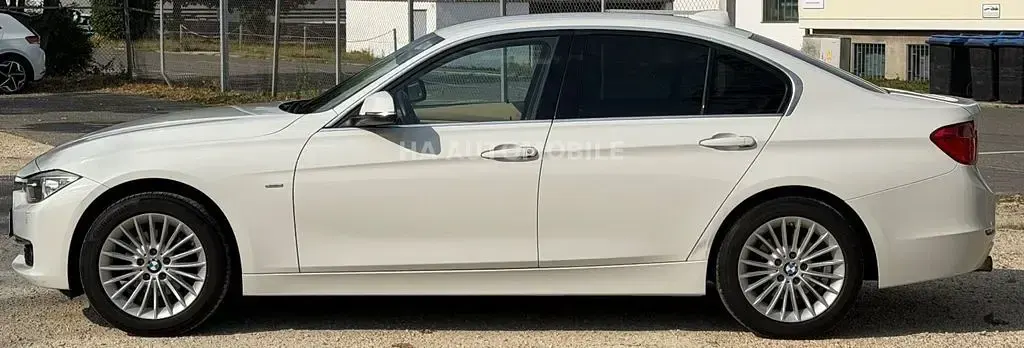 Gebraucht BMW 320 Luxury Line 184 PS (135 kW) 2015 Weiß Limousine