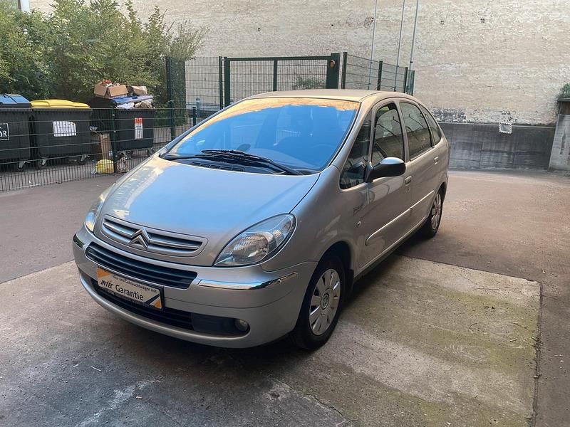 Gebraucht Citroën Xsara Picasso Exclusive 116 PS (85 kW) 2005 Silber Van / Kleinbus