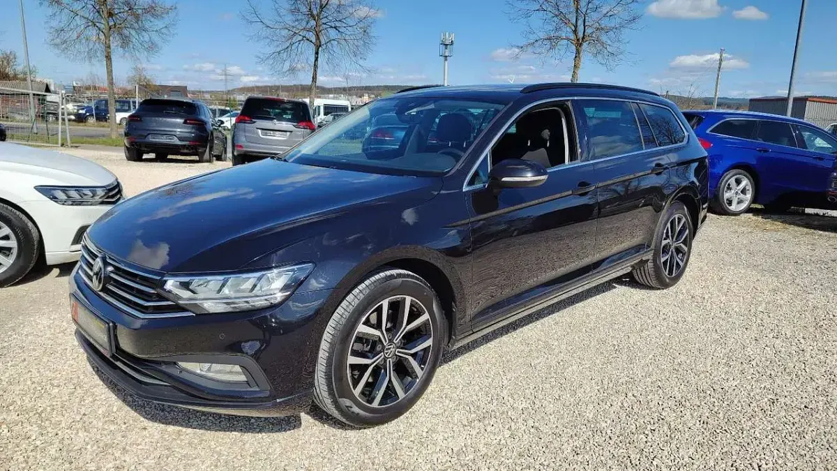 Gebraucht VW Passat Business 122 PS (89 kW) 2021 Schwarz Kombi