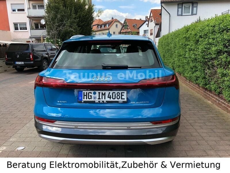 Gebraucht Audi e-tron Edition .1 264 kW (360 PS) 2019 Blau SUV