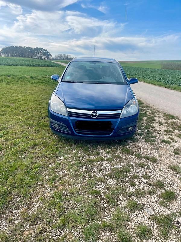 Gebraucht Opel Astra 105 PS (77 kW) 2006 Blau Limousine