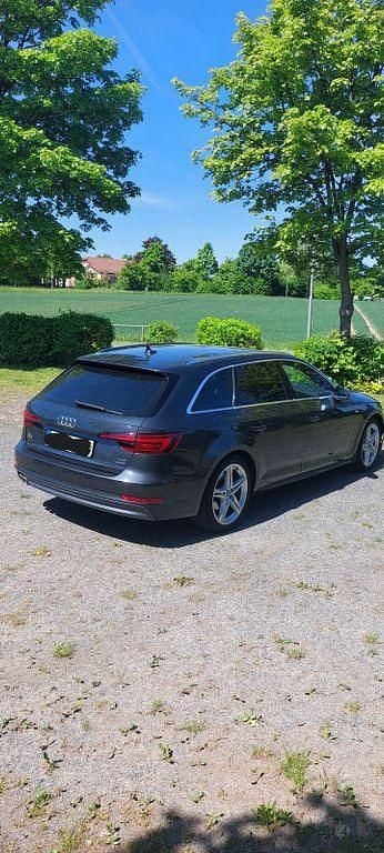 Gebraucht Audi A4 Performance 190 PS (139 kW) 2017 Grau Kombi