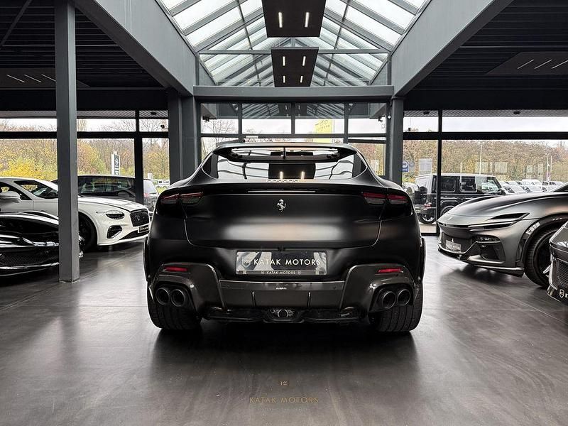 Gebraucht Ferrari Purosangue 719 PS (528 kW) 2024 Schwarz SUV