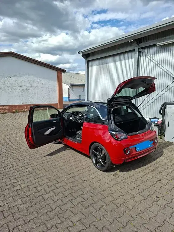 Gebraucht Opel Adam 101 PS (74 kW) 2014 Rot Kleinwagen