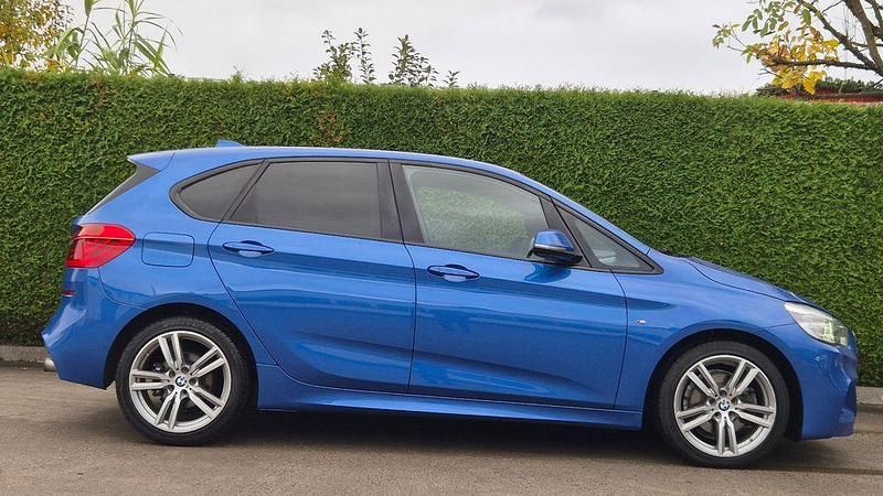 Gebraucht BMW 220 Active Tourer M Sport 192 PS (141 kW) 2016 Blau Van / Kleinbus