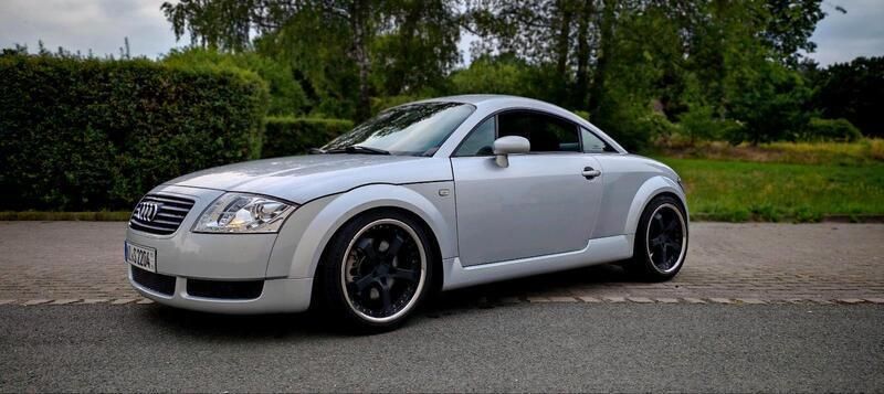 Grau Gebraucht 1999 Audi TT Basis Coupé | 3.333 € (Guter Preis) - Bild 1/4