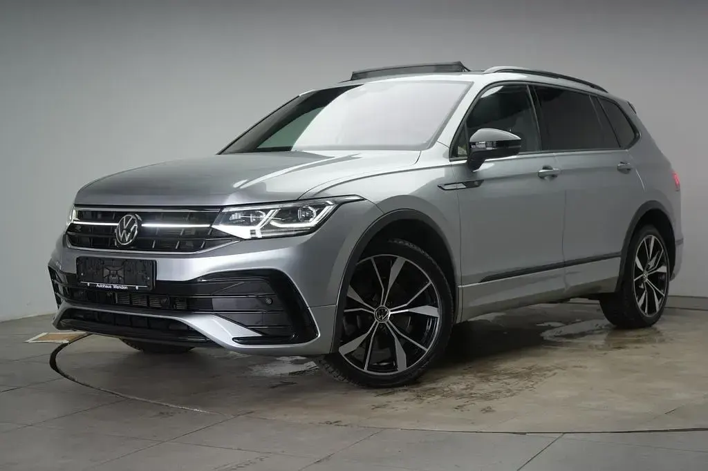 Gebraucht VW Tiguan Allspace R-line 245 PS (180 kW) 2023 Pyrite silver SUV