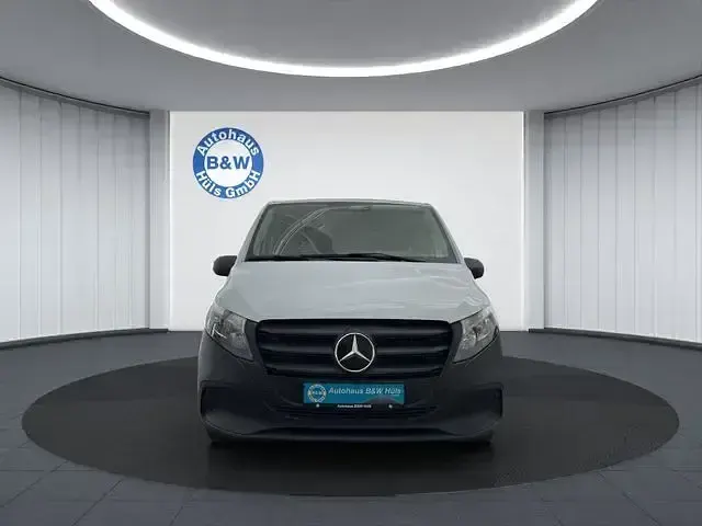 Gebraucht Mercedes Vito 163 PS (119 kW) 2024 Weiß Van