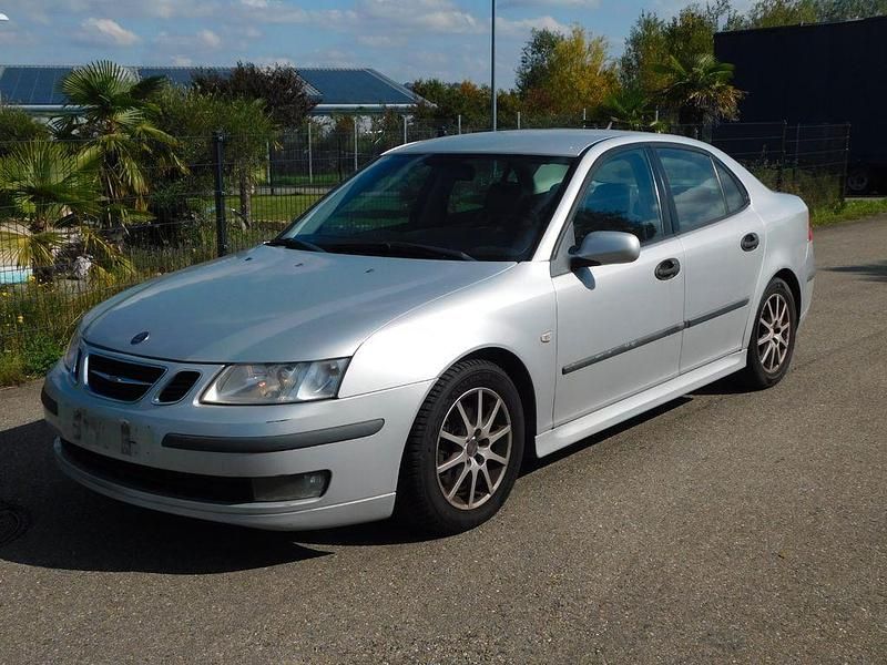 Silber Gebraucht 2004 Saab 9-3 Vector Limousine | 1.499 € - Bild 1/4