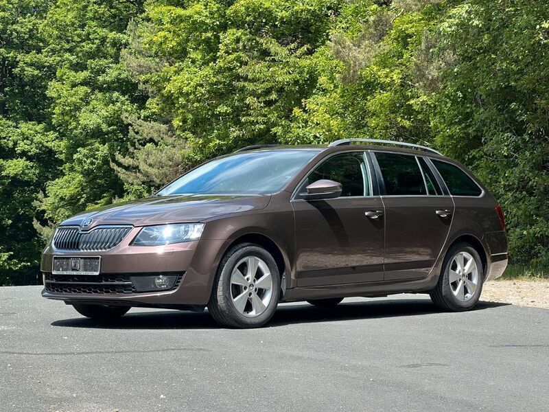 Braun Gebraucht 2015 Skoda Octavia Elegance Kombi | 8.650 € (Fairer Preis) - Bild 1/4