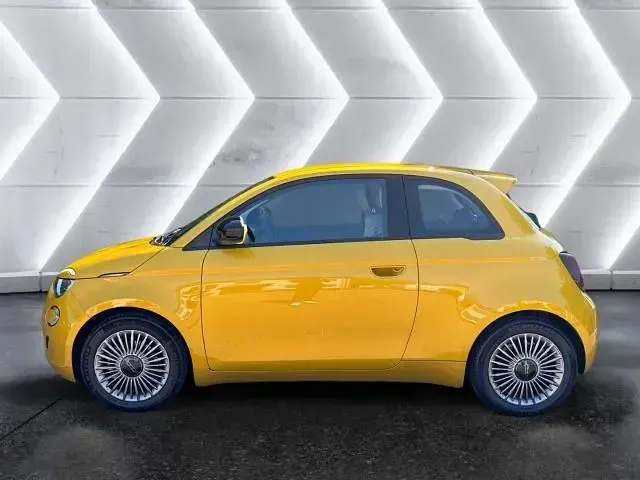 Neu Fiat 500 Icon 65 PS (47 kW) 2026 Gelb Kleinwagen