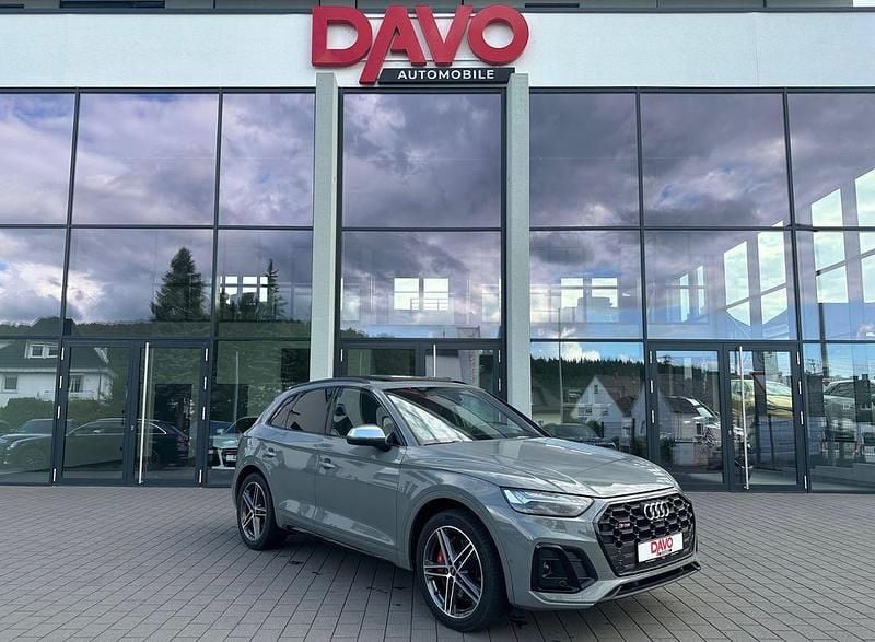 Grau Gebraucht 2022 Audi SQ5 Sport SUV | 48.891 € (Fairer Preis) - Bild 1/4