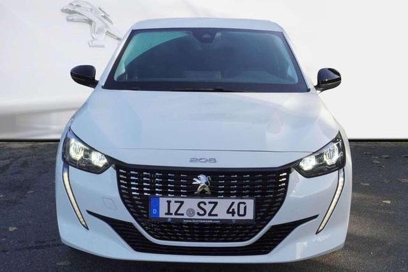 Gebraucht Peugeot 208 Allure 102 PS (75 kW) 2023 Weiß Kleinwagen
