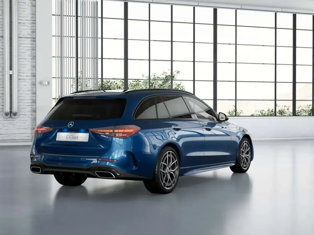 Gebraucht Mercedes C300 AMG 258 PS (189 kW) 2022 Metalliclack spektralblau Kombi