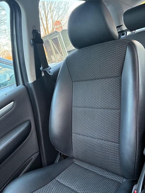 Gebraucht Mercedes B160 95 PS (69 kW) 2010 Grau Van / Kleinbus