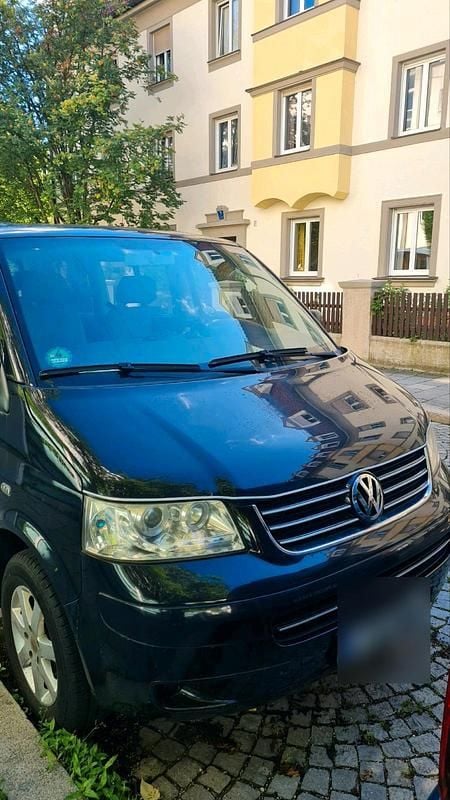 Schwarz Gebraucht 2025 VW Caravelle Van / Kleinbus | 12.000 € - Bild 1/4