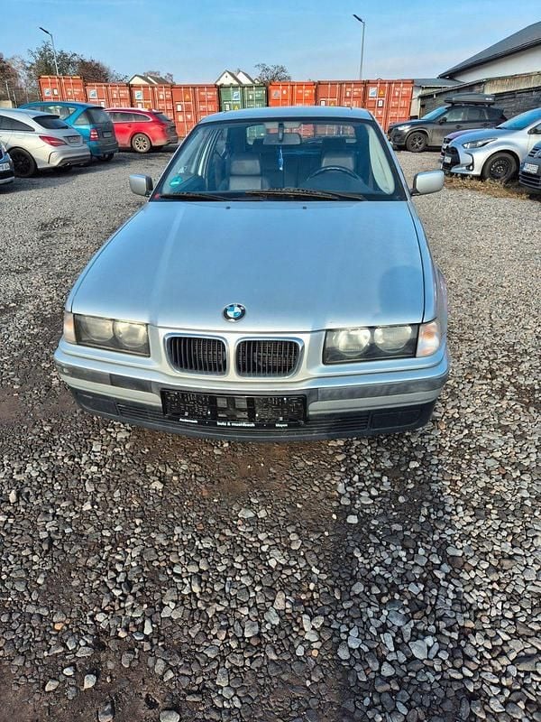 Silber Gebraucht 1999 BMW 316 Compact Comfort Edition Kleinwagen | 1.000 € (Fairer Preis) - Bild 1/4