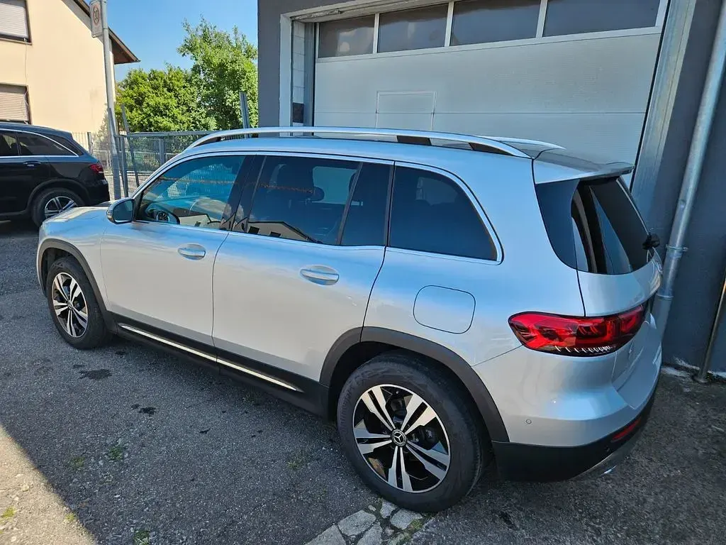 Gebraucht Mercedes GLB200 150 PS (110 kW) 2022 Silber SUV
