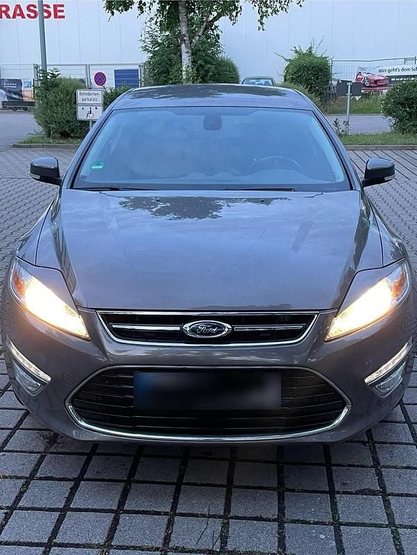 Gebraucht Ford Mondeo Titanium 240 PS (176 kW) 2012 Braun Limousine