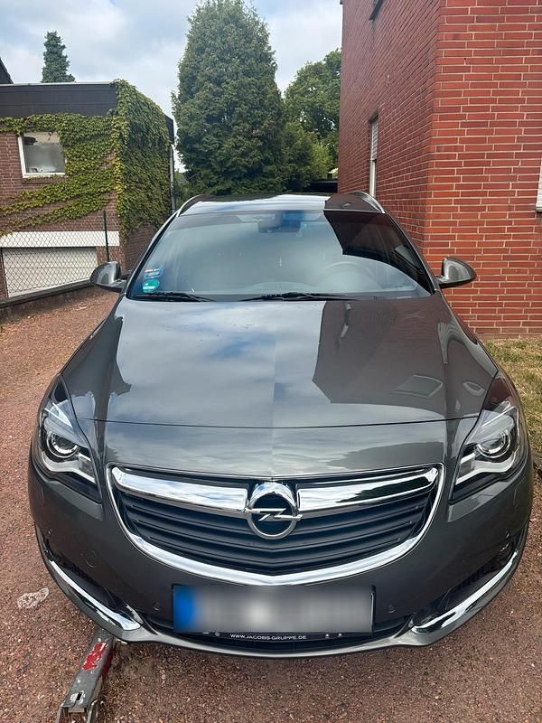 Gebraucht Opel Insignia 134 PS (98 kW) 2017 Grau Kombi
