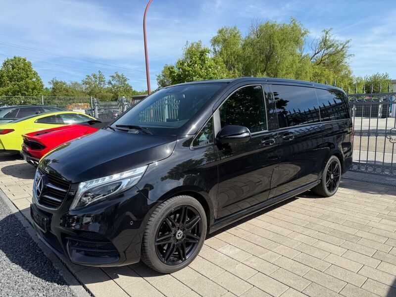 Schwarz Gebraucht 2019 Mercedes V250 Avantgarde Van / Kleinbus | 44.745 € (Guter Preis) - Bild 1/4