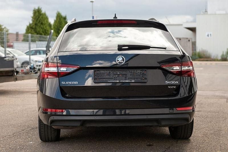 Gebraucht Skoda Superb Active 150 PS (110 kW) 2017 Schwarz Kombi