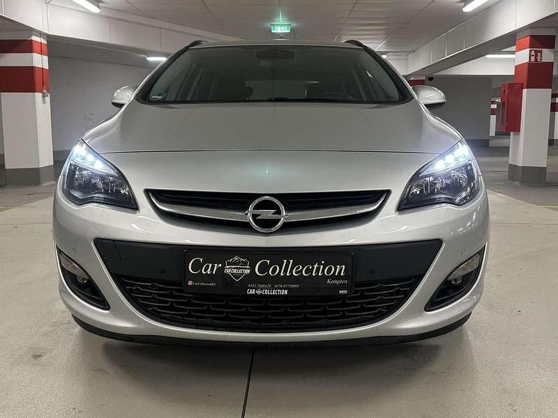 Gebraucht Opel Astra Style 140 PS (102 kW) 2015 Argon silber/ice silver (m2) Kombi