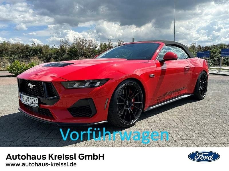Rot Gebraucht 2024 Ford Mustang GT Convertible Cabrio | 82.480 € - Bild 1/4