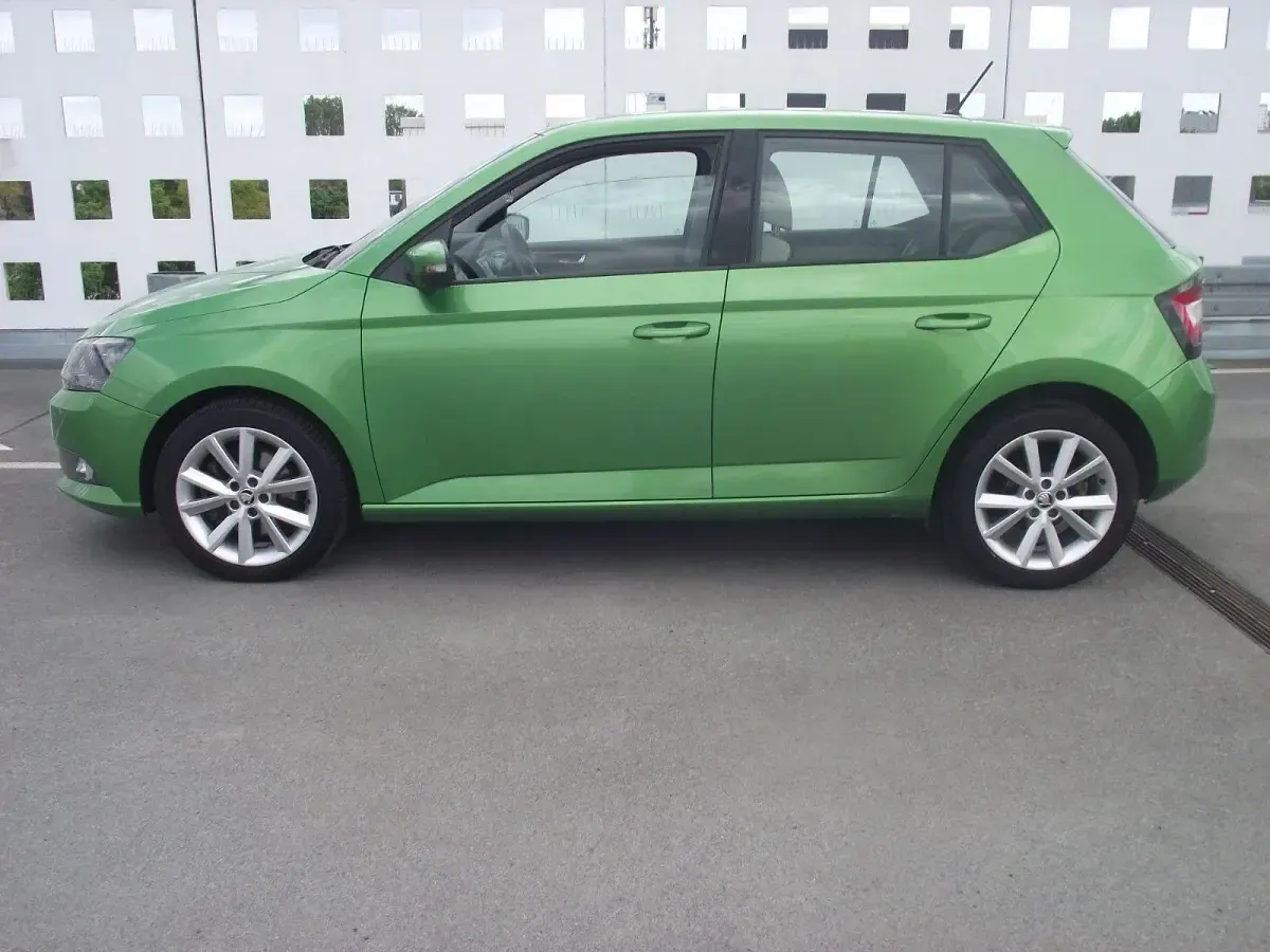 Gebraucht Skoda Fabia Style 110 PS (80 kW) 2015 Grün Kleinwagen