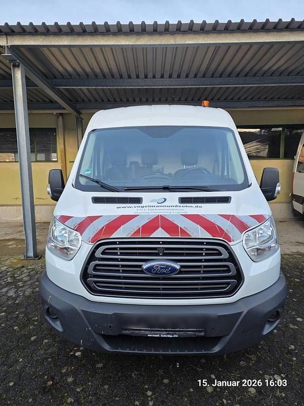 Gebraucht Ford Transit Basis 131 PS (96 kW) 2019 Weiß Abholung