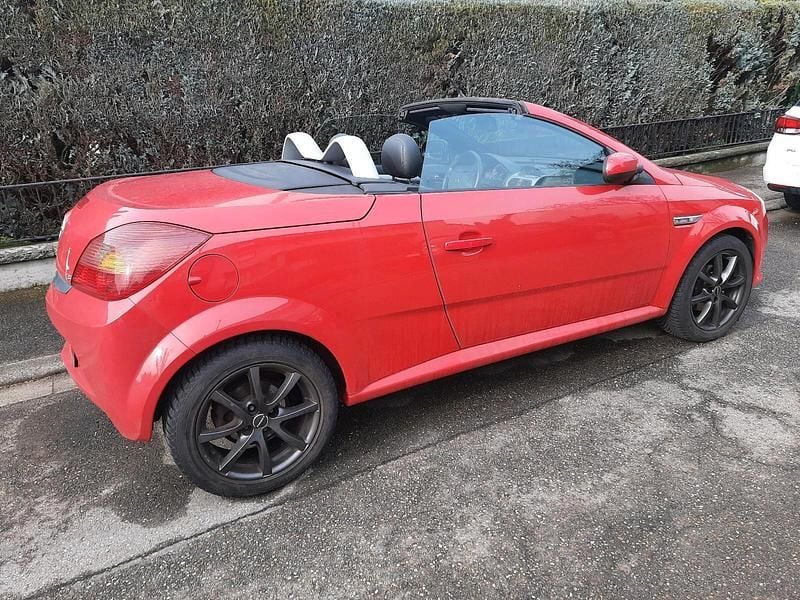 Gebraucht Opel Tigra 125 PS (91 kW) 2007 Rot Cabrio