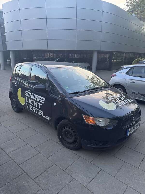 Schwarz Gebraucht 2011 Mitsubishi Colt Inform Limousine | 1.400 € (Guter Preis) - Bild 1/4