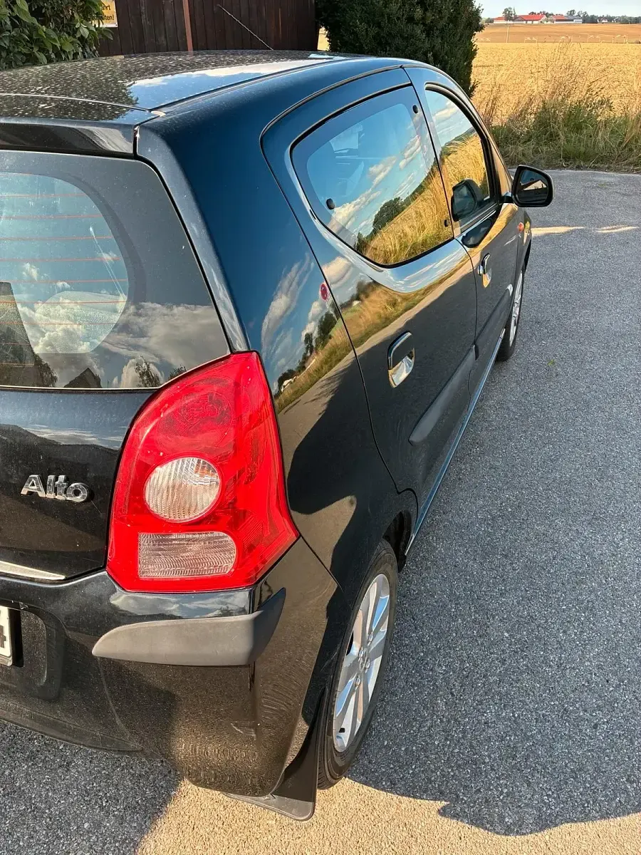 Gebraucht Suzuki Alto 68 PS (50 kW) 2009 Schwarz Kleinwagen