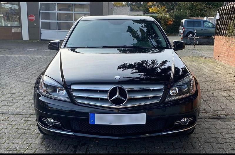 Gebraucht Mercedes C200 184 PS (135 kW) 2008 Schwarz Limousine
