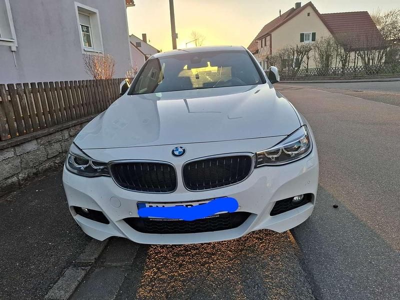 Weiß Gebraucht 2015 BMW 320 Gran Turismo Sport Line Limousine | 17.000 € (Teuer) - Bild 1/4