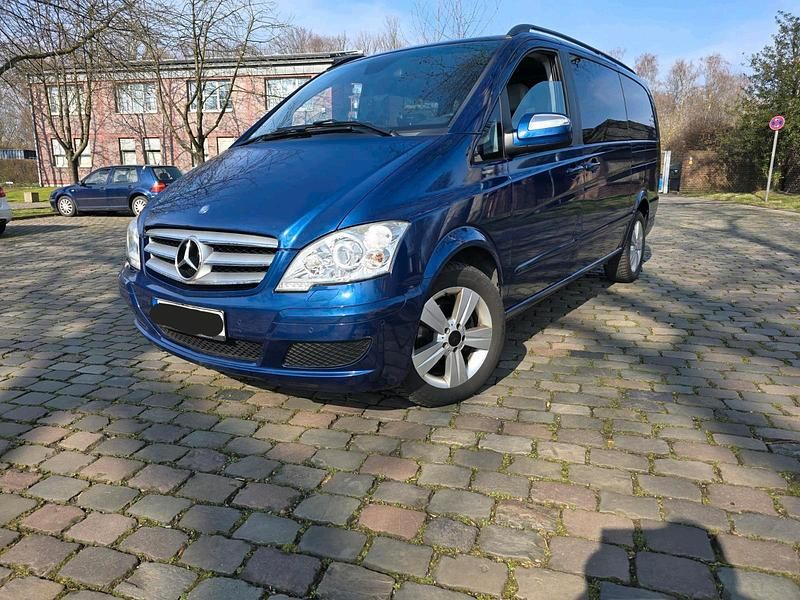 Gebraucht Mercedes Viano 163 PS (119 kW) 2012 Blau Van / Kleinbus