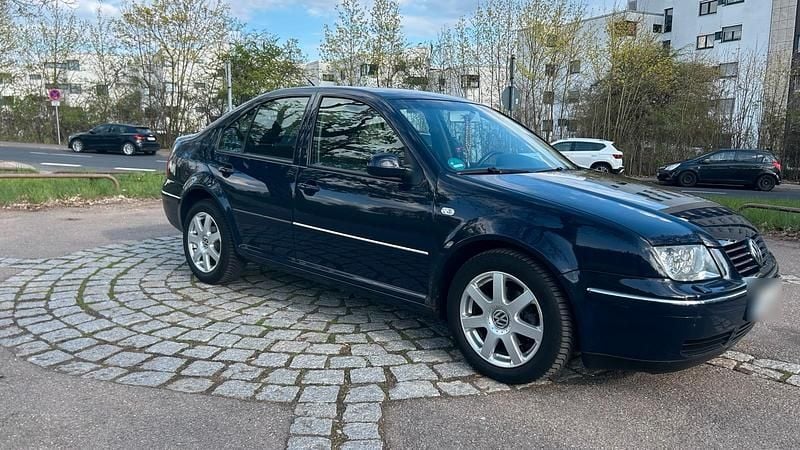 Usado VW Bora 115 HP (84 kW) 2003 Azul Sedan