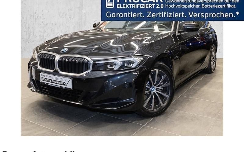 Gebraucht BMW 320e Sport Line 204 PS (150 kW) 2022 Schwarz Kombi