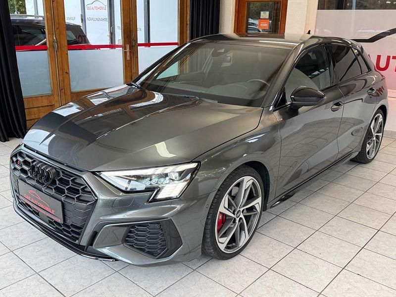 Grau Gebraucht 2022 Audi S3 Sport Limousine | 34.999 € (Guter Preis) - Bild 1/4
