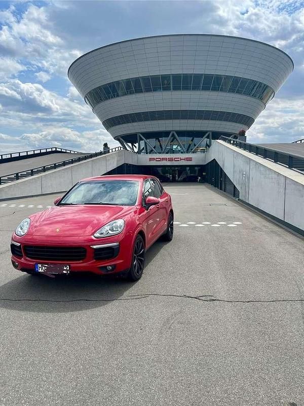 Rot Gebraucht 2015 Porsche Cayenne SUV | 29.999 € (Guter Preis) - Bild 1/4