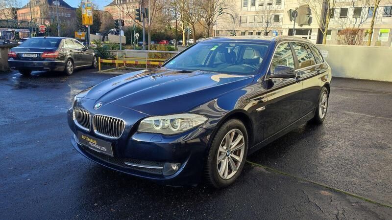 Gebraucht BMW 520 184 PS (135 kW) 2011 Blau Kombi