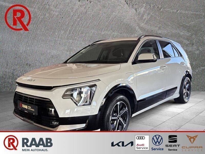 Ud) schneeweiss (weiss Gebraucht 2022 Kia Niro Vision SUV | 27.895 € (Fairer Preis) - Bild 1/4