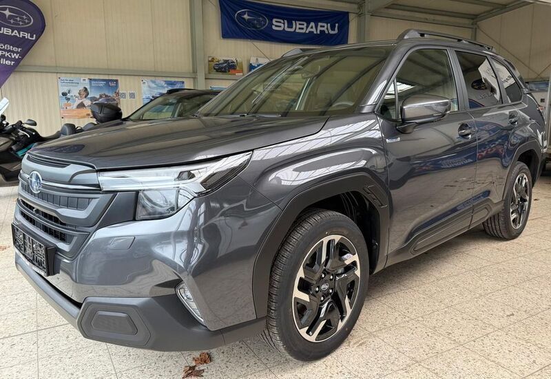 Grau Neu 2025 Subaru Forester Active SUV | 44.990 € (Fairer Preis) - Bild 1/4