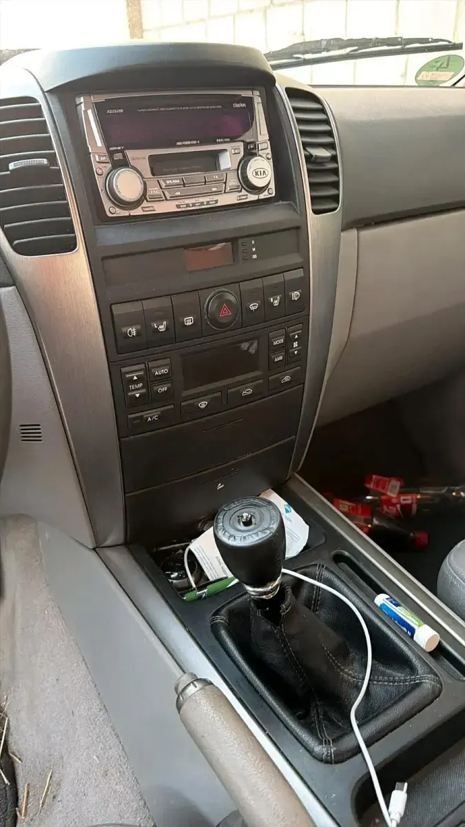 Gebraucht Kia Sorento 140 PS (102 kW) 2005 Andere farben SUV